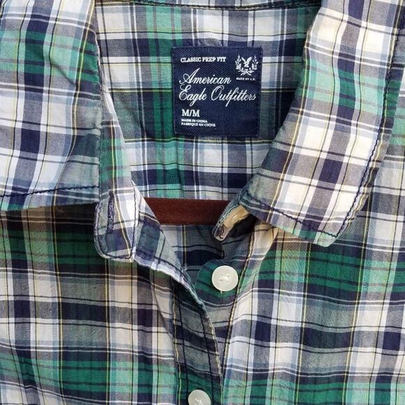 American Eagle Outfitters Green/Gray/Black Plaid Button Down Shirt Size Med - Picture 2 of 6